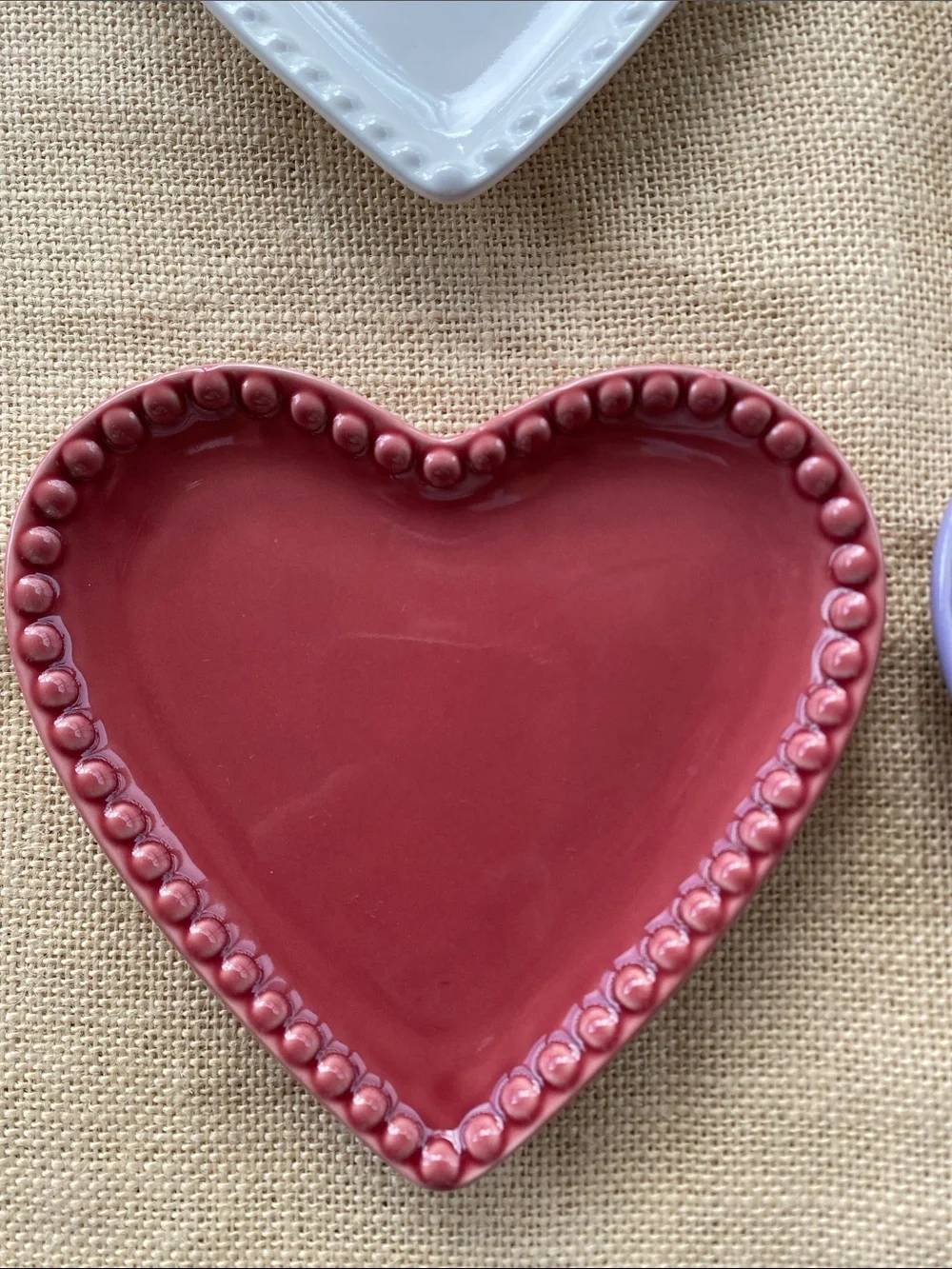 Williams Sonoma Beaded Heart Appetizer Dessert Plates - Set of 4
